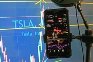 Tesla’s Q4 2023 Earnings Review: Missed Estimates, Optimistic Outlook, and the Rise of Optimus