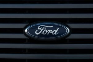 U.S. Safety Agency Investigates 368,309 Ford Edge Vehicles for Brake Issues